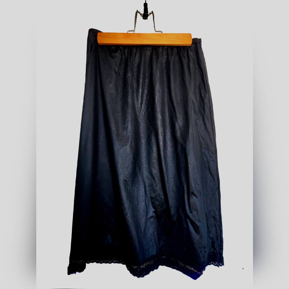 Vintage 70's DEENA Lingere Black Satin Nylon Half Slip SZ Medium made in USA